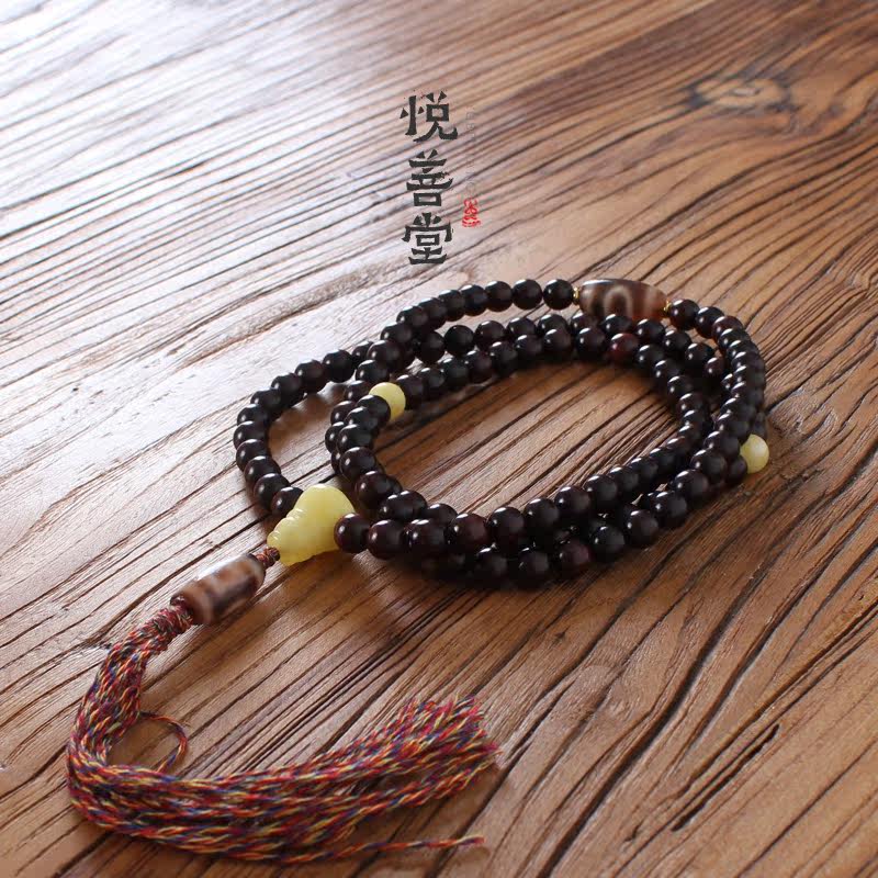 One thing and one authentic old leaf leaf sandalwood 108 Buddha beads Tibetan natural honewax string for men and women