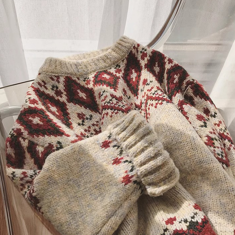 Korean-Style Retro Fair Isle Sweater for Women, Autumn and Winter Design, Red Christmas Loose and Lazy Thick Knit Top