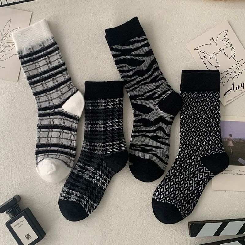 Men's Black Fashionable and Trendy Personalized Pure Cotton Mid-Calf Socks, Men's Plaid All-Cotton Socks, Unisex Style for Men and Women