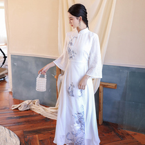 Cheongsam 2021 new young girl long Model improved Chinese style retro temperament womens slim dress