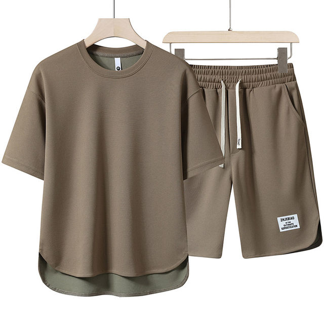 Summer Short-Sleeve Suit for Men, Round-Neck T-Shirt, High-End Solid Color Half-Sleeve, Slit Hem, Thin and Breathable, Five-Point Shorts Two-Piece Set