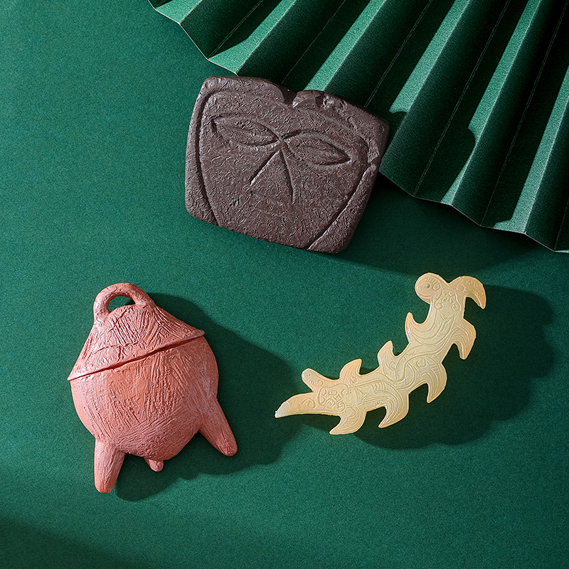 【七滝屋】古董品 古玩 唐物 端硯 多眼端石 祥雲蝠紋 旭日東升 清人物匡源銘 老坑 精細手彫 文房具 筆墨紙硯 旧蔵 中国