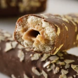 Hao Big Brother Triangle Cross Chocolate Swing Bolding Baseball Peanuts and Casual Biscuits Steel Sweethelon Box