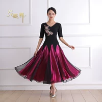 Роза красная