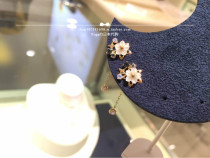 Japan direct mail take up 17 Spring limited kaleidoscope series white shell flower stud ear clip