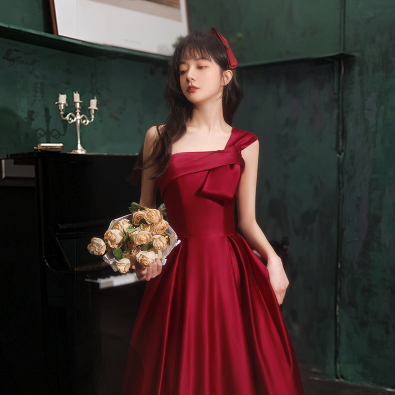 Wedding Dress for the Bride, Evening Gown, 2026 New Style, Red Engagement Satin, High-End Feel, Elegant Wedding Style, Classy Summer