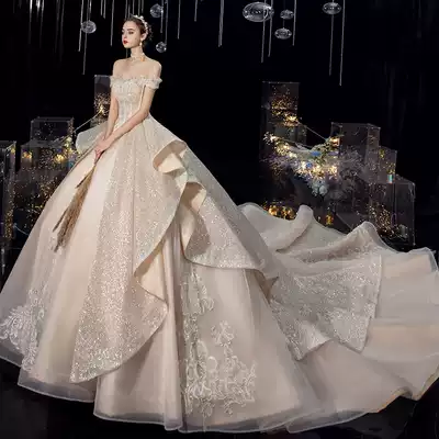 One shoulder main wedding dress 2020 New temperament bride small starry sky big tailing French light 2021 female