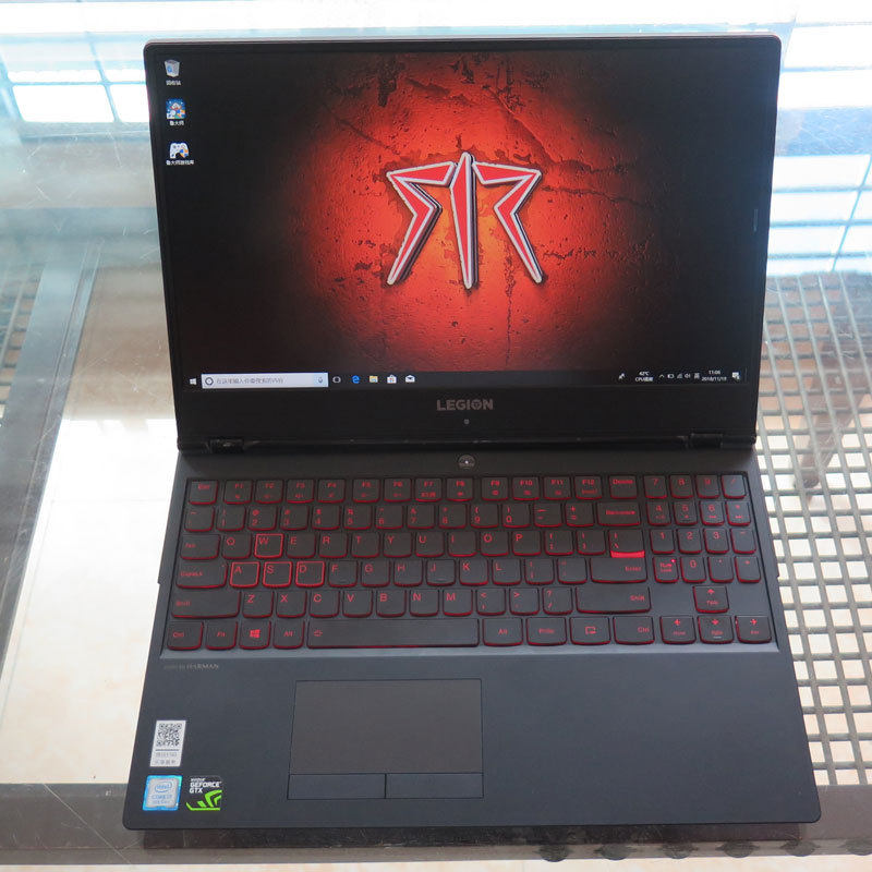 2 Hands Savior Y7000 Laptop Gaming Notebook I7-8750Hgtx1060 Single Display Thin and Light Notebook