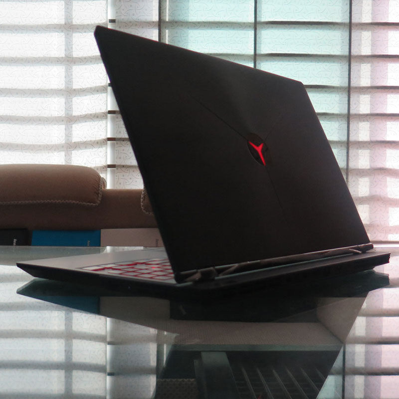 2 Hands Savior Y7000 Laptop Gaming Notebook I7-8750Hgtx1060 Single Display Thin and Light Notebook