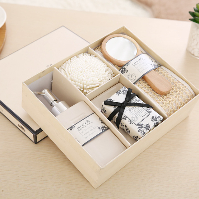 Model House Bathroom Shower Gift Set Decorations Bathtub Bathware Set Decorations Bathroom Store Soft Furnishings Display