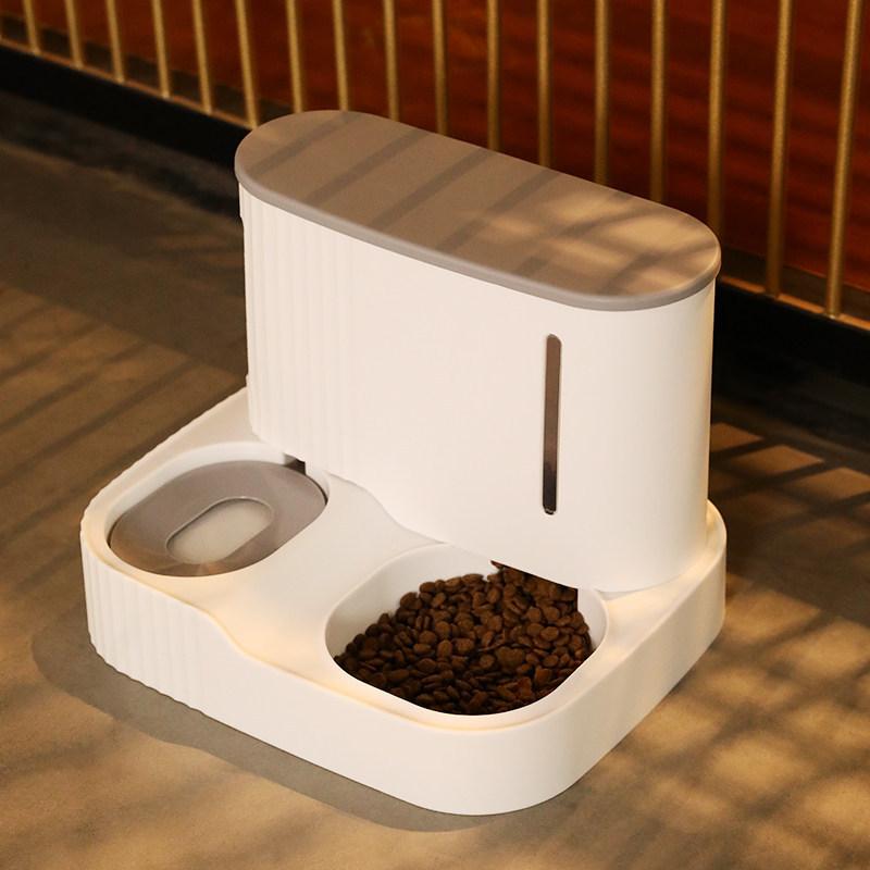 Mev kitty feeding with water All automatic cat food pet cat drinking water and drinking water two-in-one