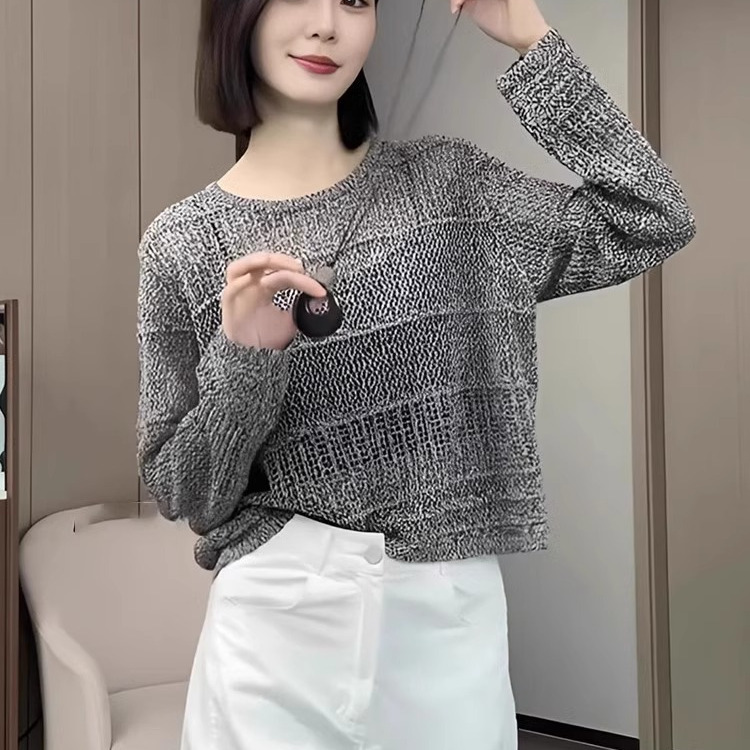 Retro Hollow-Out Design Round-Neck Long-Sleeve Knit Sweater for Women, New Early Spring Loose-Fitting Stylish Top for Petite Figures
