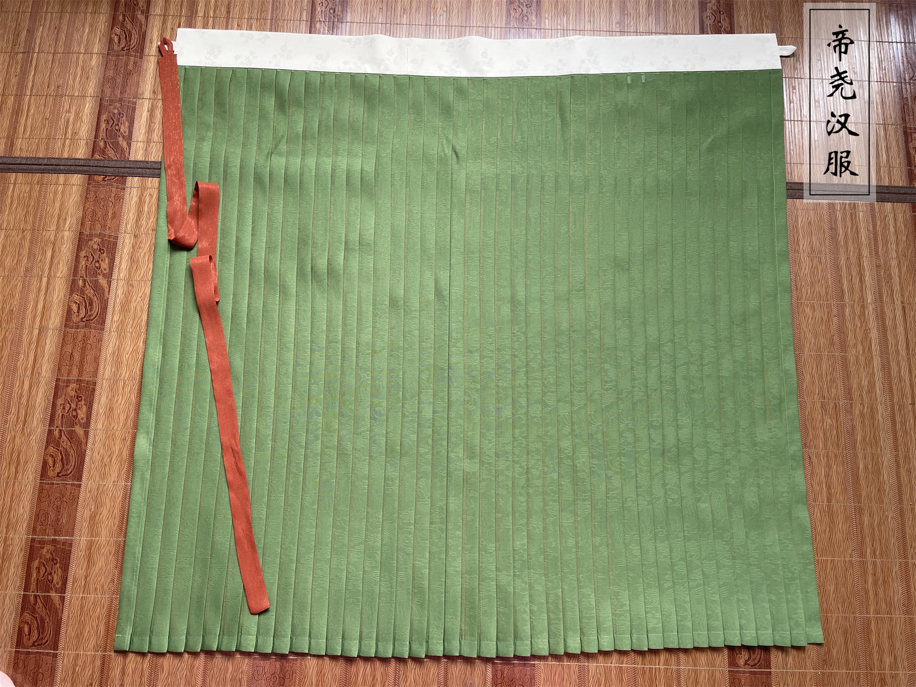 Старинное пальто 百褶裙【帝尧汉服】凤穿牡丹暗纹化纤吕细褶