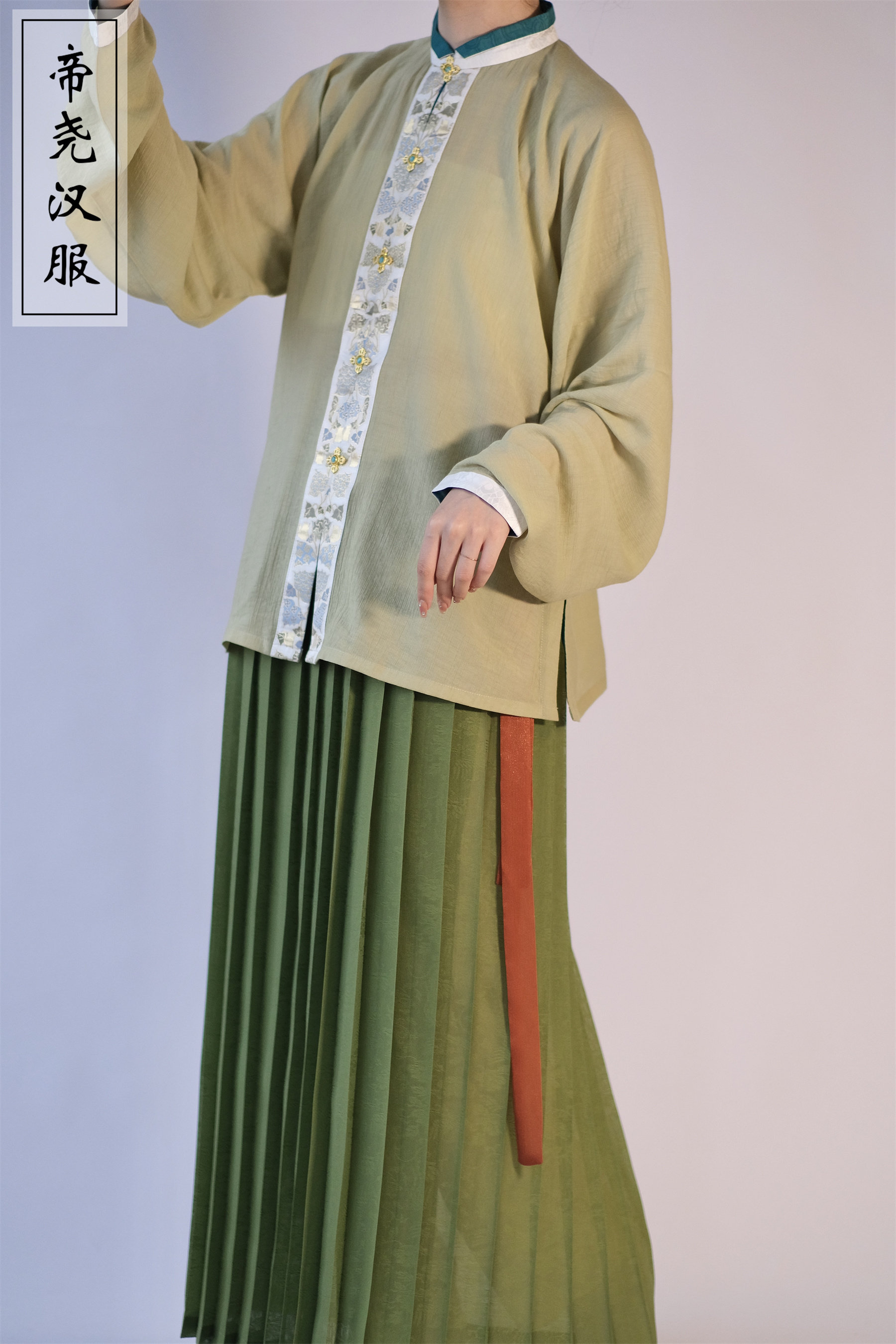 Старинное пальто 百褶裙【帝尧汉服】凤穿牡丹暗纹化纤吕细褶