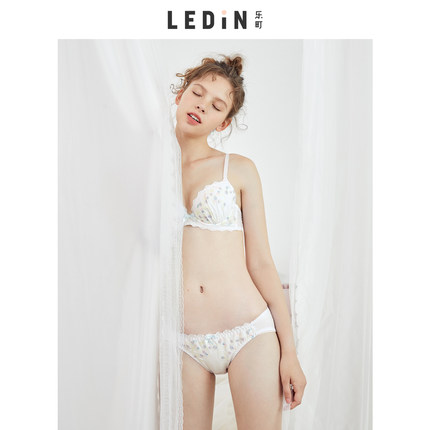 乐町2018夏季新款女装内衣套装文胸薄胸罩聚拢碎花刺绣甜美可爱-tmall.com天猫 乐町2018夏季新款女装内衣套装文胸薄胸罩聚拢碎花刺绣甜美可爱-tmall.com天猫