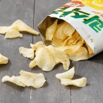 Haoli Friends Truffles Sea Salt Flavored Sour Onion Potato Chips Snacks Spiral Potato Crisps Salty and Leisure