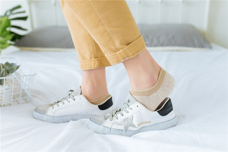 Mùa hè mỏng cotton thấm mồ hôi đàn ông vô hình vớ thuyền Nhật Bản hoang dã eo thấp nông miệng vớ nam vớ thủy triều - Vớ nam tất nike cổ ngắn