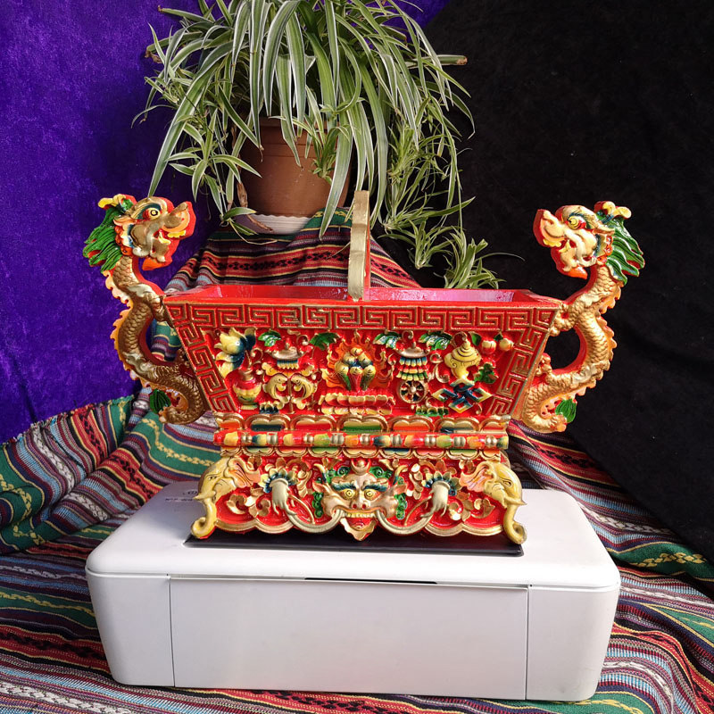 Tibetan carving hand-painted auspicious eight treasures Shuanglong Wugudou is a Tibetan-style dining room decoration prayer horse trumpet
