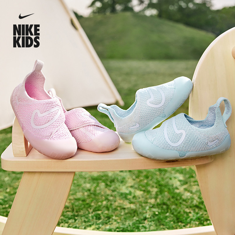 Nike Официальная детская спортивная обувь для мальчиков и девочек SWOOSH 1, удобная в носке, обувь для малышей на липучках FB3244 Изображение 1
