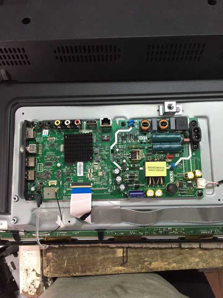 Original Skyworth 40X6 motherboard 5800-A8S480-1P00 0P10 screen V400HJ6-MD1