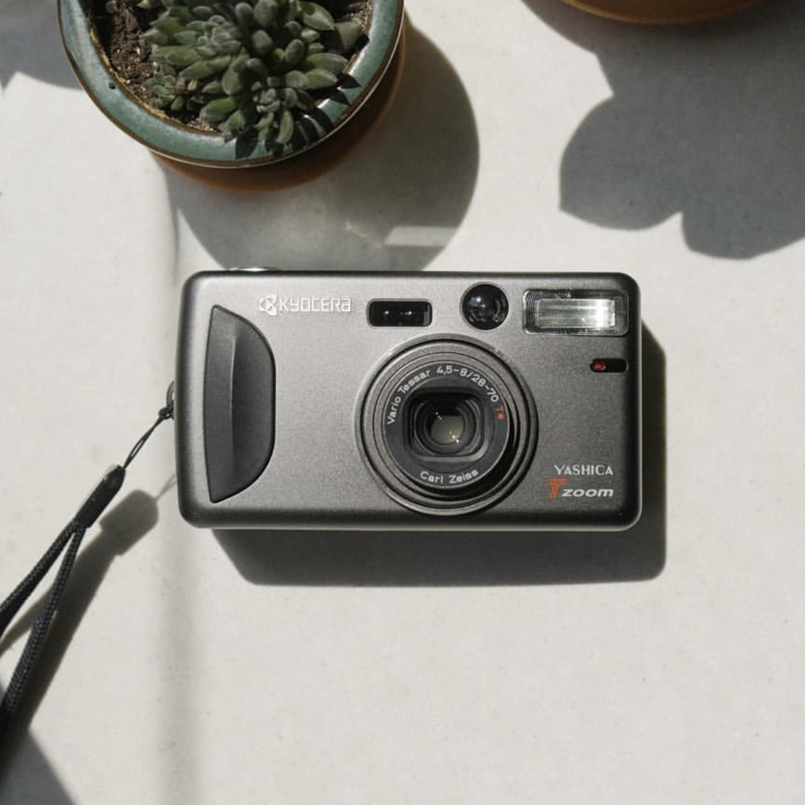 T4zoom Tzoom - Kyocera Tzoom Film Camera