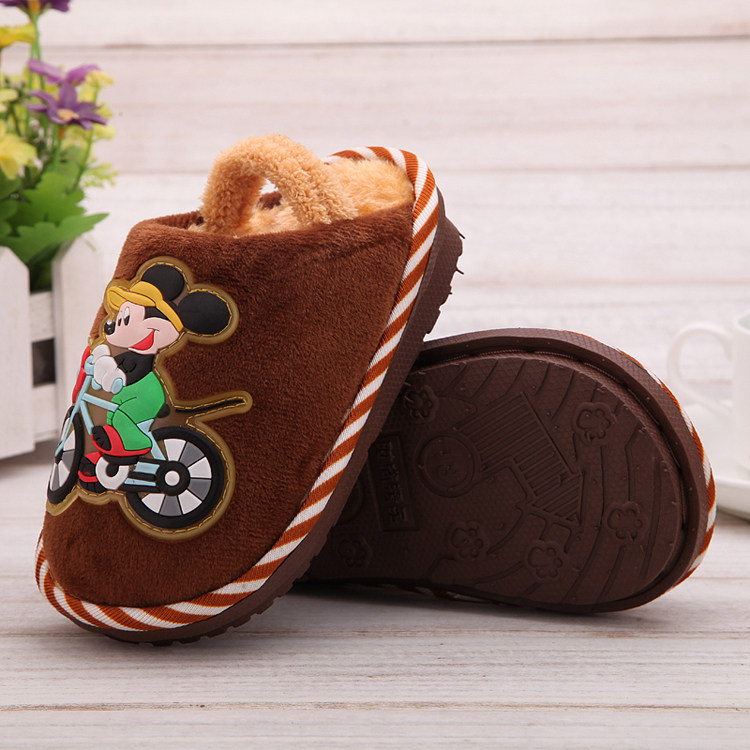 Pantoufles enfants en suède pour hiver - Ref 986770 Image 35