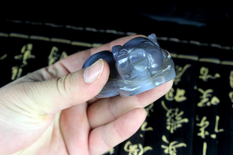 Big Clearance Fuxin Natural Agate Piggy Zodiac Gift Small Ornament Fortune Pig Happy Pig Handle