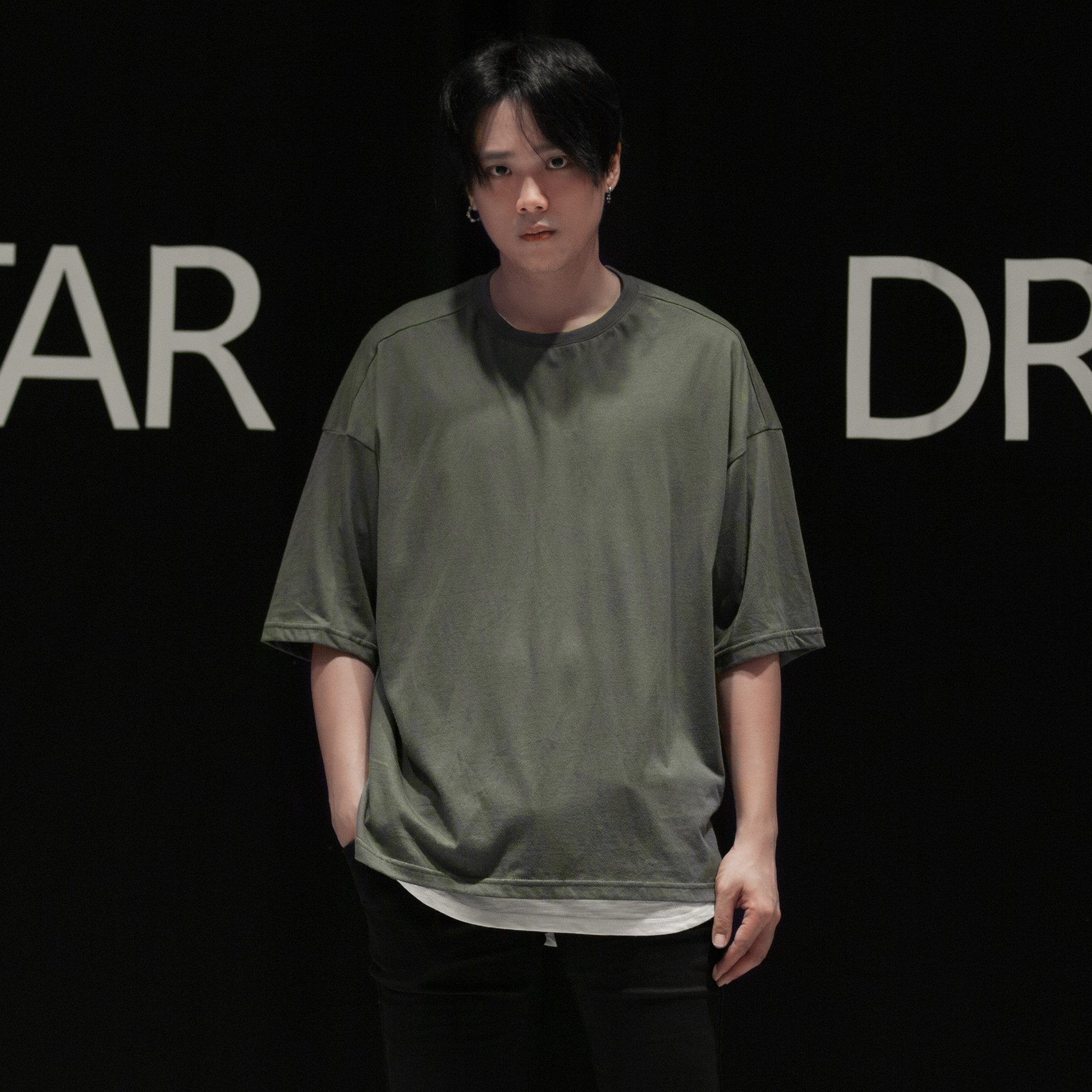 高街chic潮牌宽松纯色t恤七分袖oversize加长款TEE大码半袖T恤男