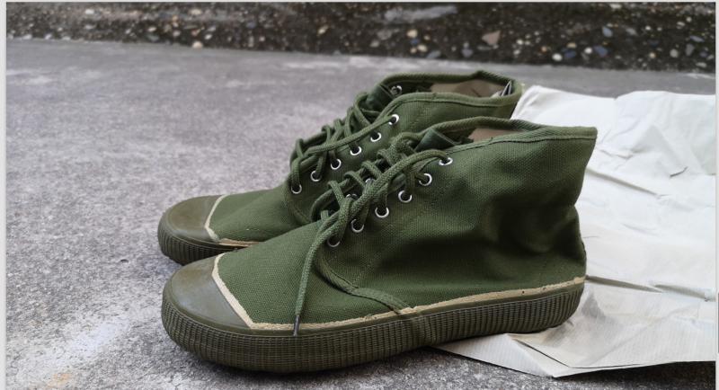 High - waist emancipation shoes and low - waist liberation shoes in the 90s - move my branch baby variety more complete