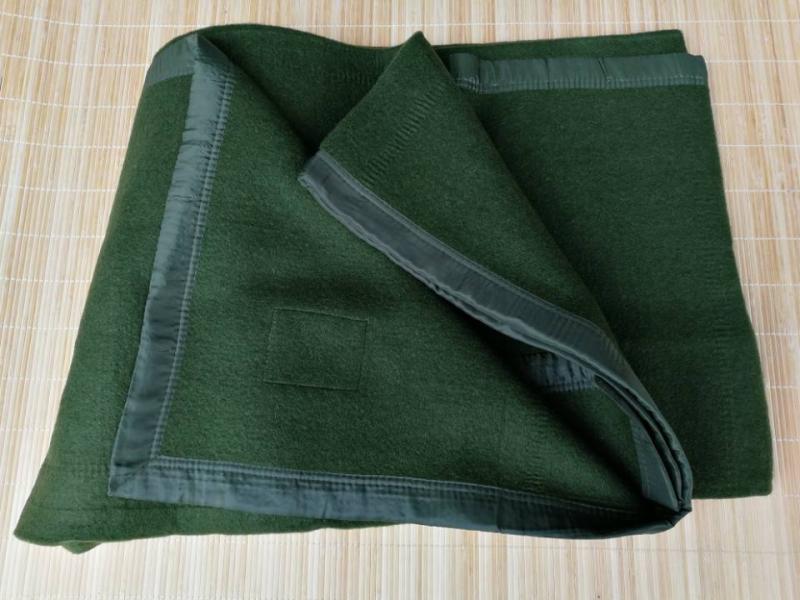 Green pure wool blankets Classic old stock green blankets 2 kg warm blankets