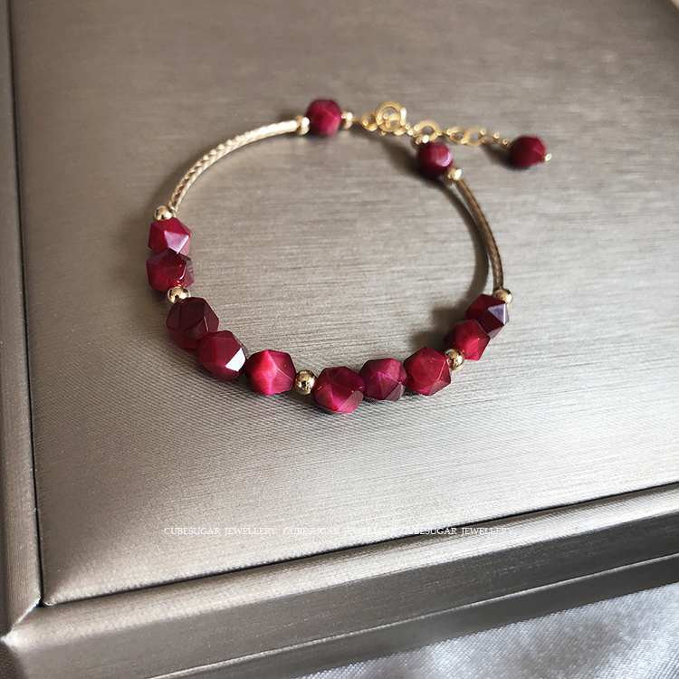 Hiển thị đào trắng. Hoa Kỳ 14 k túi vàng rose red glossy hình học cắt mặt tiger eye bracelet vòng đeo tay