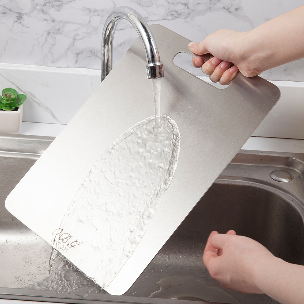 Increase the kitchen food grade 304 stainless steel cutting board, cut the fruit cutting board, antibacterial and mildew-proof chopping board