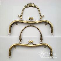 20cm embossed M-shaped plum blossom lace with three flowers lace hand holder and gold bag hardware delivery paper type