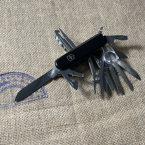 Образец обработки швейцарского армейского ножа Vi Shi 91 -мм ремонта охотника Рыбак -рыбак для исследователя Herave Hero Switzerland Card