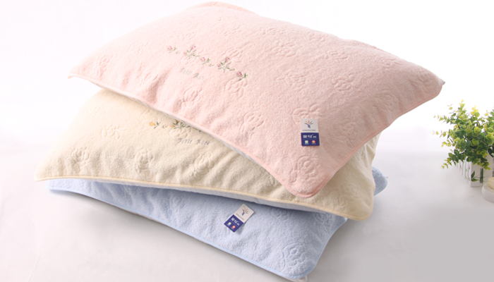 Một cặp miễn phí vận chuyển vàng chính hãng số gối đơn gối bẩn đơn giản để satin gối quà tặng khuyến mãi kỷ niệm - Khăn gối vỏ gối anime
