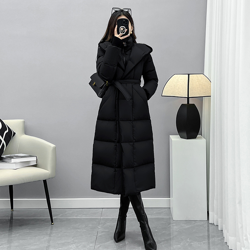Long Black Commuter down Jacket for Women, Winter 2025 New Style, Elegant Waist-Cinching with Drawstring, Hooded White Duck down Coat Long Black Commuter down Jacket for Women, Winter 2025 New Style, Elegant Waist-Cinching with Drawstring, Hooded White Duck down Coat