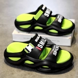 Нескользящие летние тапочки для мальчиков, детская пляжная обувь, слайдеры, подходит для подростков, мягкая подошва