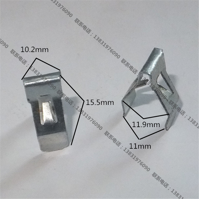 Áp dụng cho bảng điều khiển trung tâm sylphy bảng điều khiển trung tâm mới khóa phụ kiện xe clip - Sửa đổi ô tô chổi lau bụi xe ô to