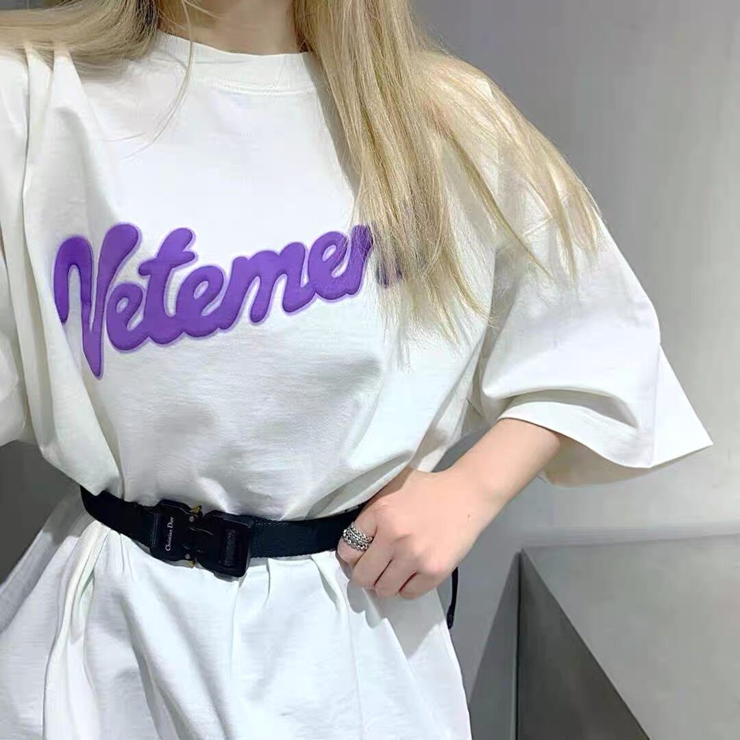 VETEMENTS new foam letter LOGO summer short-sleeved loose casual men and women the same style 21K