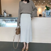 Váy màu rắn nữ Hàn Quốc phiên bản của mùa thu mới lỏng mỏng đi lại hoang dã cao eo bag hip knit váy dài triều