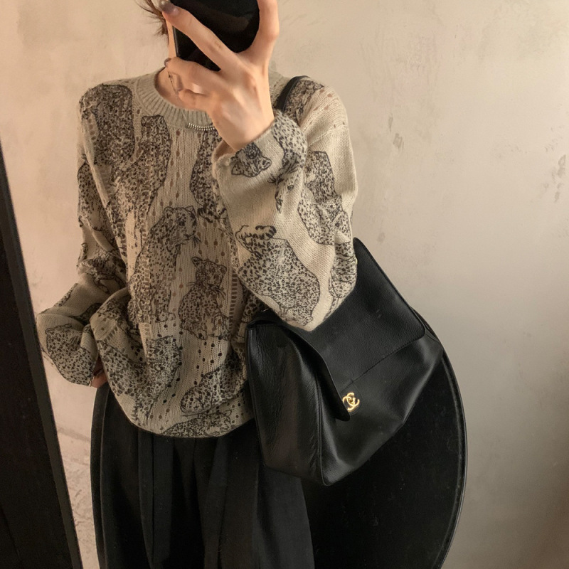 Relaxed Style Cashmere Round-Neck Hollow Jacquard Knit Sweater Top 2026 Autumn New Women's Wool Sweater Relaxed Style Cashmere Round-Neck Hollow Jacquard Knit Sweater Top 2026 Autumn New Women's Wool Sweater