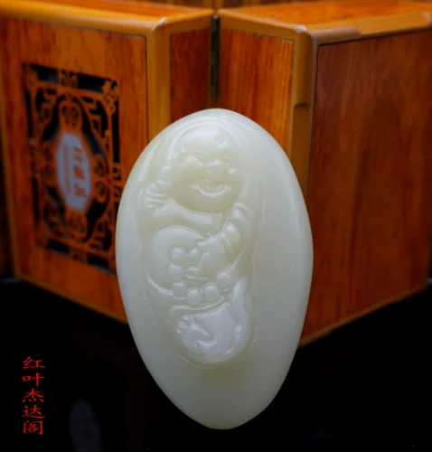 Натуральная ручка из нефрита, украшение в руку