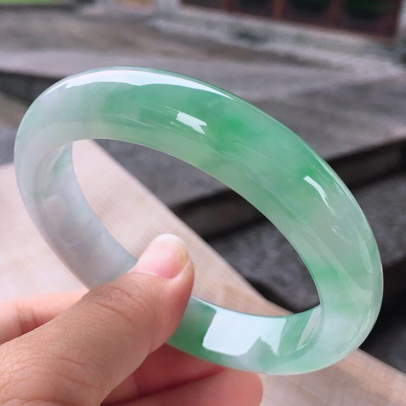 Emerald Jade Bracelet Floating Flower Jade Bracelet Light Green Jade Bracelet Ice Glutinous Kind Old Pit Ice Kind Concubine Bracelet Women's Bracelet