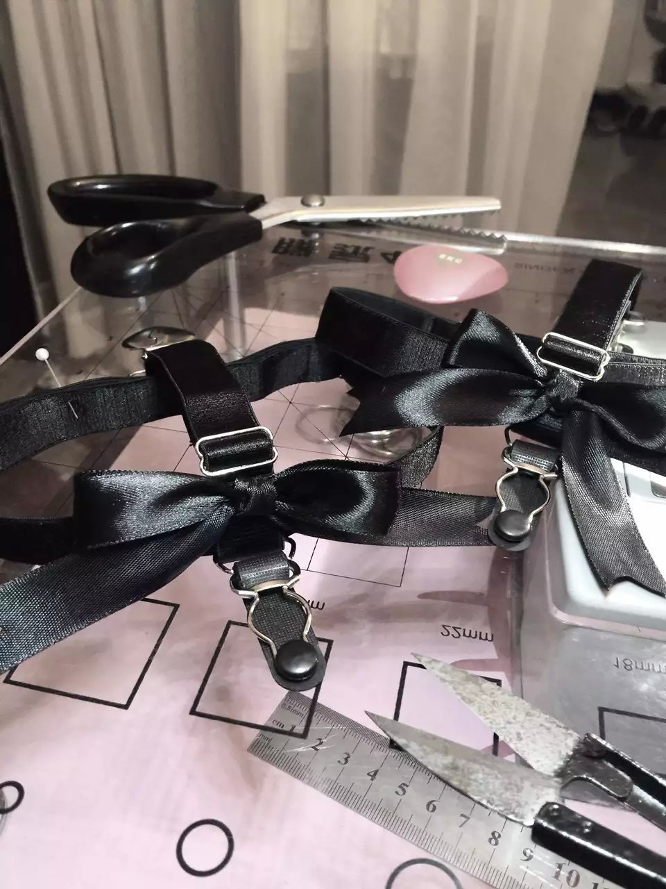 Chiếc nơ gợi cảm của cô nàng T-leg ring sm đùi ring dây đeo trang trí Nhật Bản dây nịt bít tất kẹp khóa đồng phục