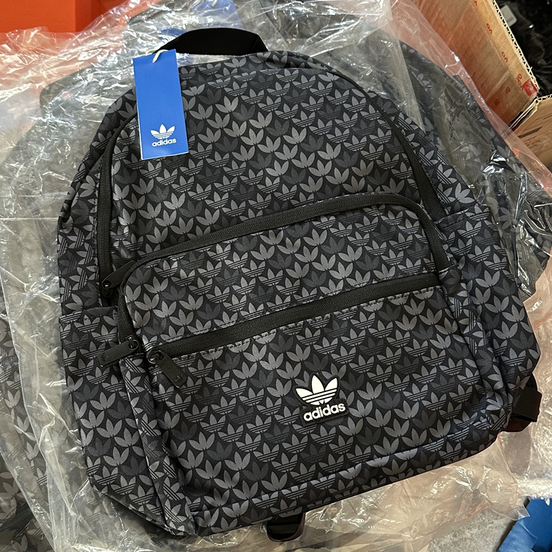 Adidas Trefoil Men's and Women's Sports and Leisure All-Over Print Backpack Student School Bag Backpack Iu0009 Adidas Trefoil Men's and Women's Sports and Leisure All-Over Print Backpack Student School Bag Backpack Iu0009