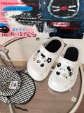 Летние тапочки в стиле Crocs на платформе, мультяшные нескользящие босоножки, женский стиль, подходят для носки на улице, увеличивают рост, закрытый носок