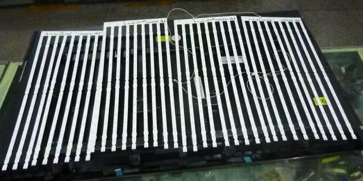 Long-iridescent LED42560 LED light strip CH42L25A-V01 with long iridescent screen M420F12-E4-A