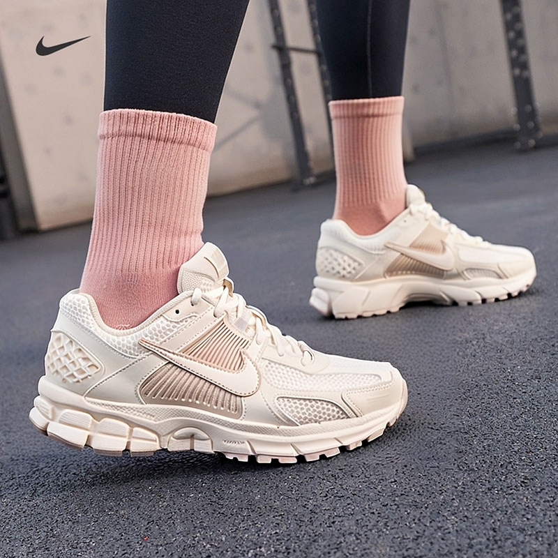 Nike/Nike Air Zoom Vomero5 Milk White Women's Breathable Casual Retro Running Shoes Fq6868-111