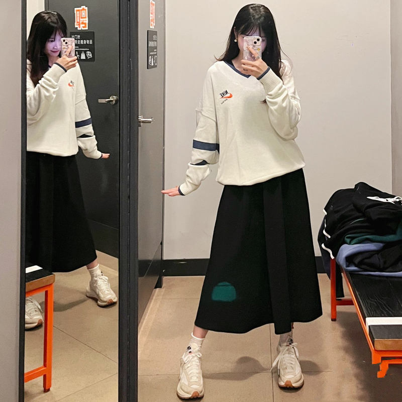 Nike Men's Embroidered Logo Casual V-Neck Sweater Loose Pullover Sweater Dx0009-010 133