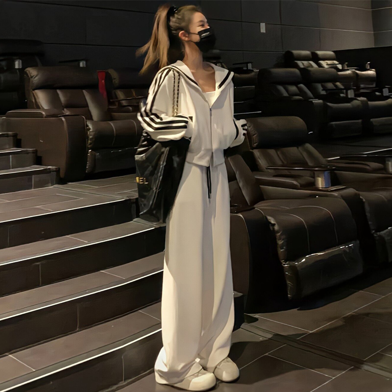 European Casual Sportswear Set for Women, Spring and Autumn 2026 New Fashion, Stylish Wide-Leg Pants and Sweatshirt Two-Piece Set, Age-Reducing European Casual Sportswear Set for Women, Spring and Autumn 2026 New Fashion, Stylish Wide-Leg Pants and Sweatshirt Two-Piece Set, Age-Reducing